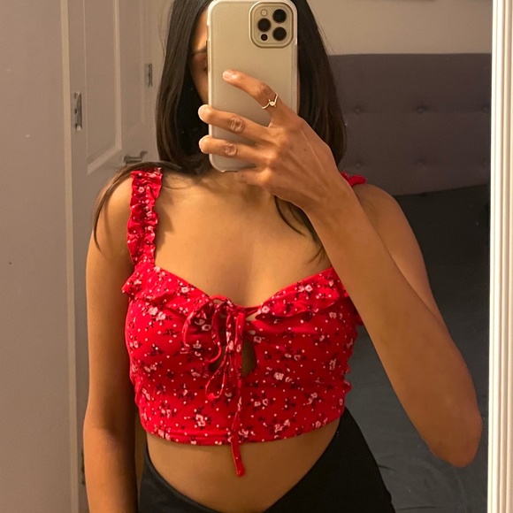 Red floral crop top - Picture 1 of 3